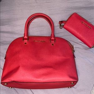 Micheal Kors purse with matching wallet